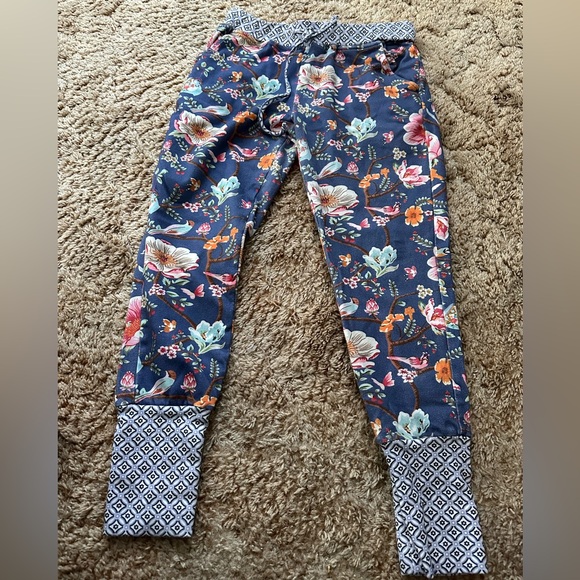 Sweats - Picture 2 of 3